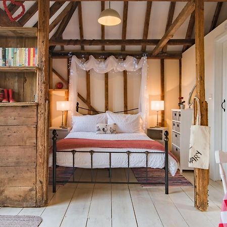 The Granary By Bloom Stays Canterbury Bagian luar foto
