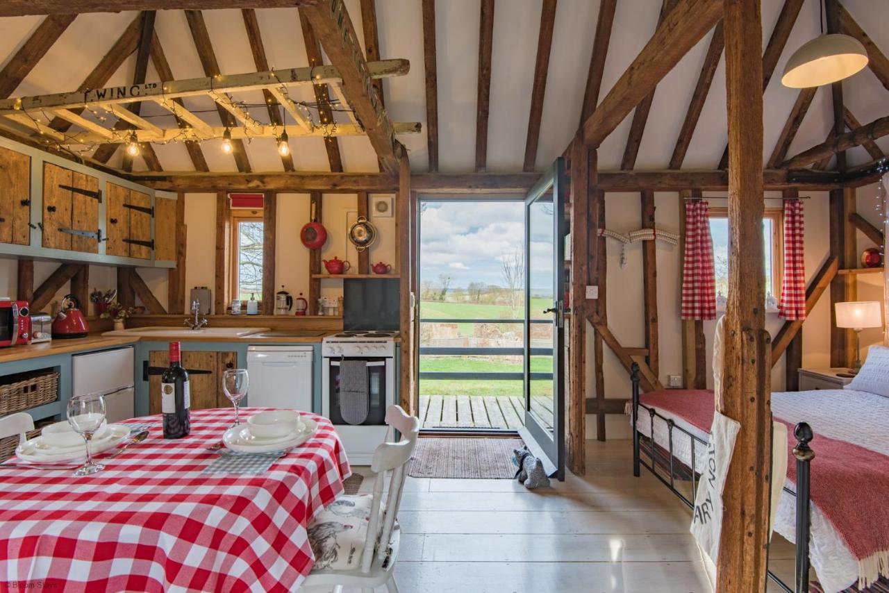 The Granary By Bloom Stays Canterbury Bagian luar foto